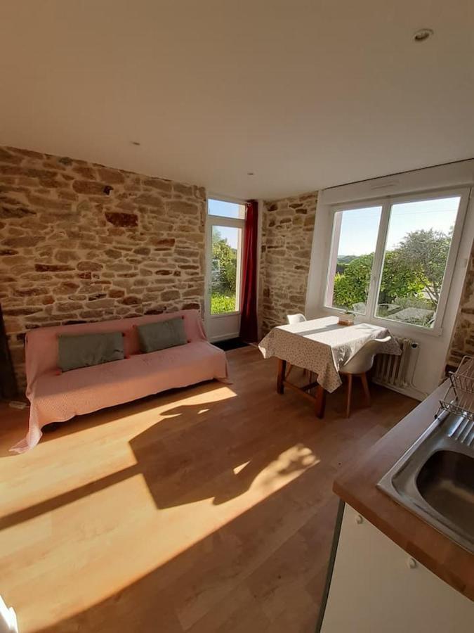 Superbe Studio, Avec Cuisine Et Espace Exterieur Плугерно Екстериор снимка